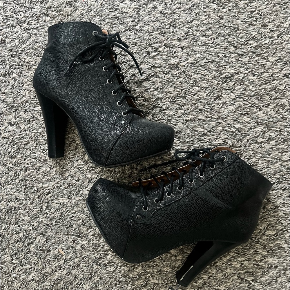 black ankle boots with heel 🖤